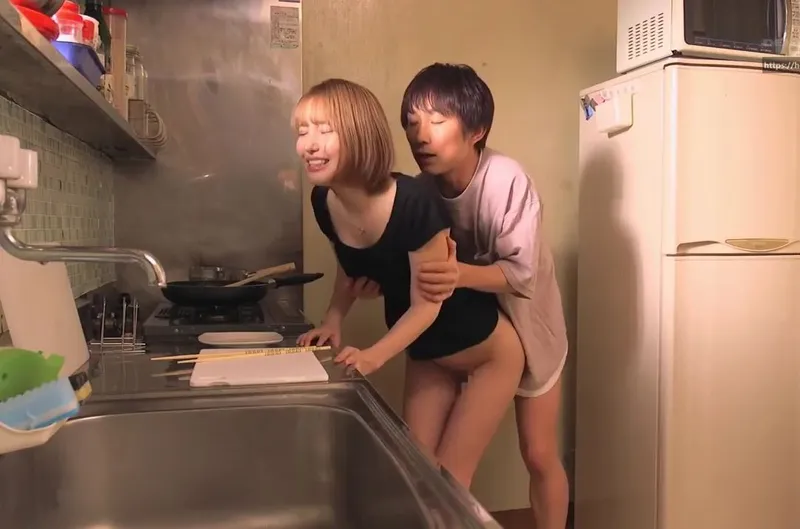 Chị dâu mất nết về quê chơi rồi xoạc với cậu em chồng